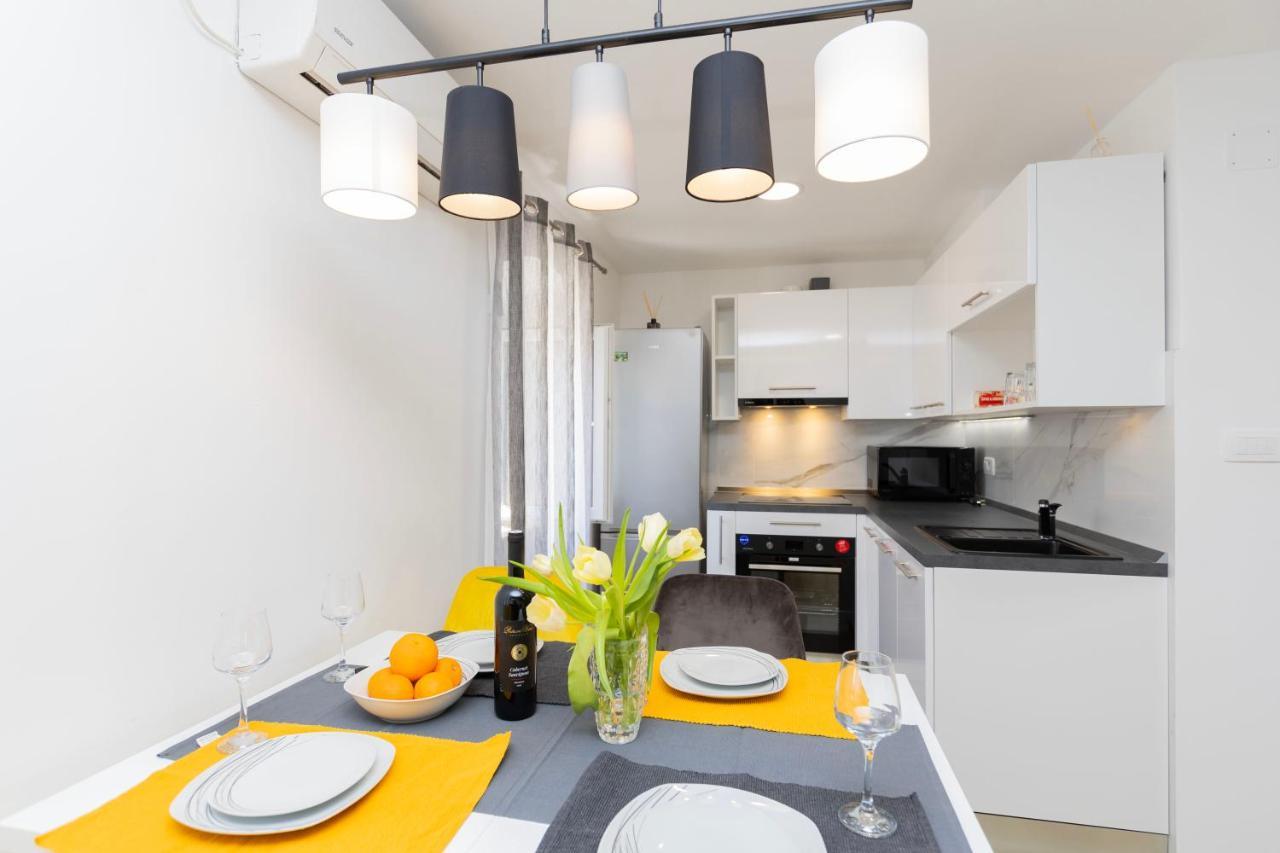 Modern Cozy Apartment Bonnie In Center Of Split. Exterior photo
