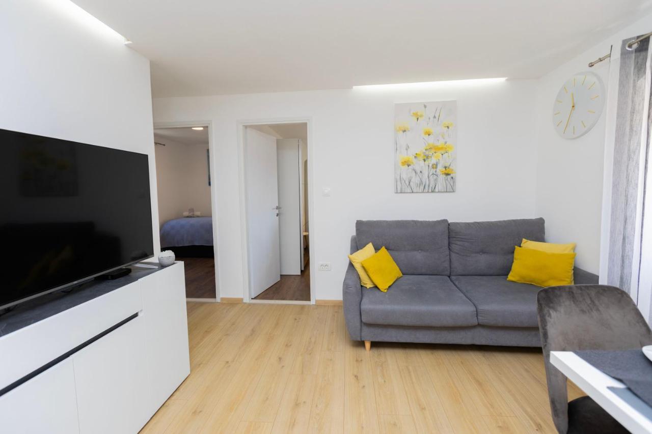 Modern Cozy Apartment Bonnie In Center Of Split. Exterior photo
