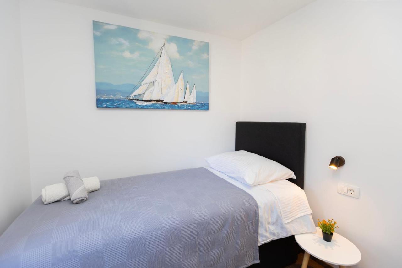Modern Cozy Apartment Bonnie In Center Of Split. Exterior photo
