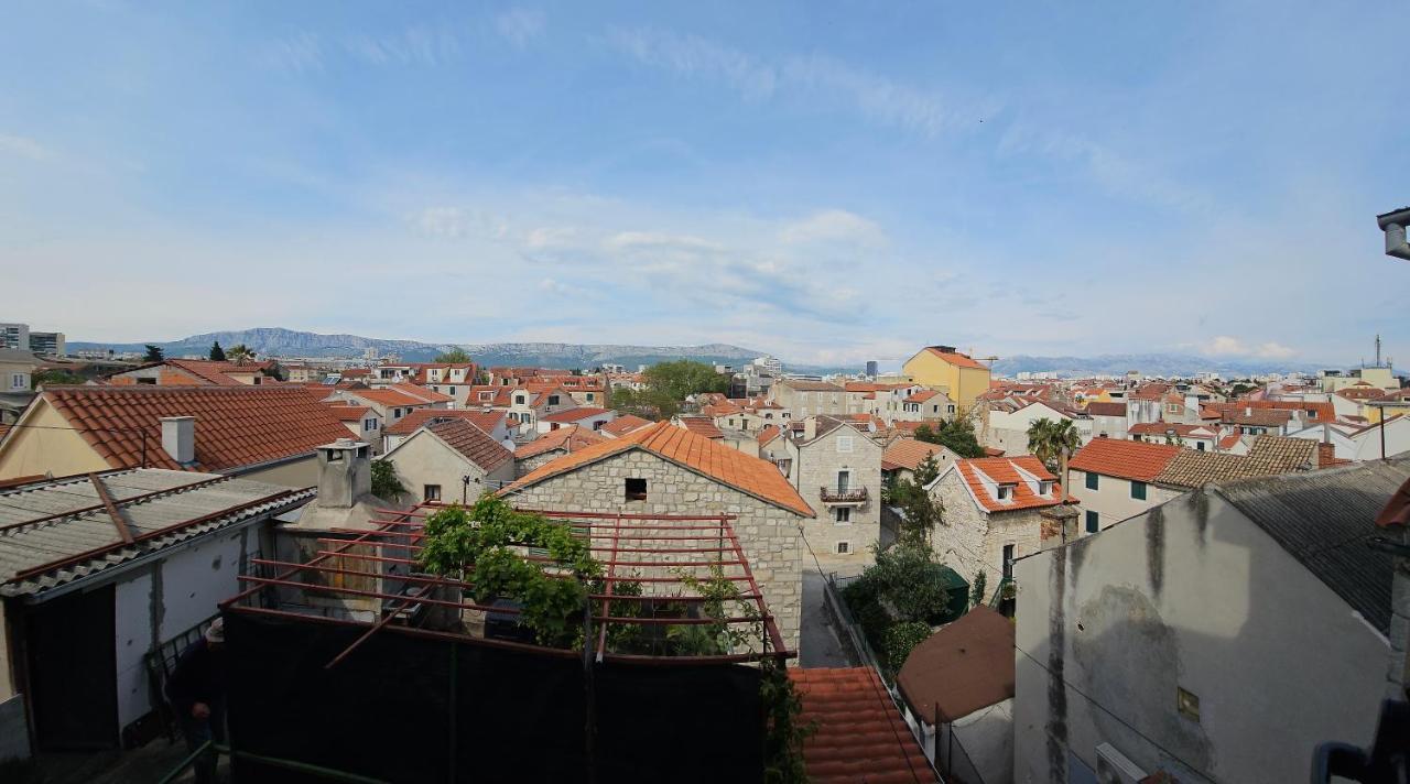 Modern Cozy Apartment Bonnie In Center Of Split. Exterior photo