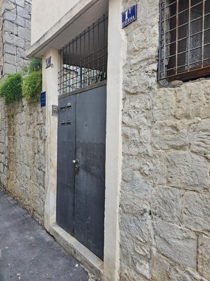 Modern Cozy Apartment Bonnie In Center Of Split. Exterior photo